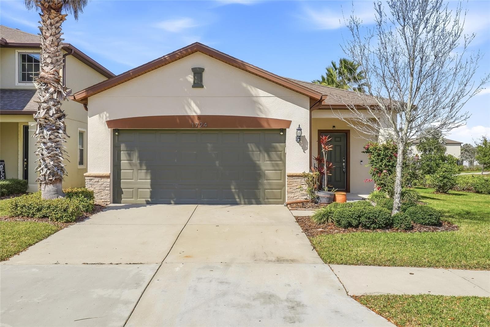 1724 Passage Key Ln photo 3