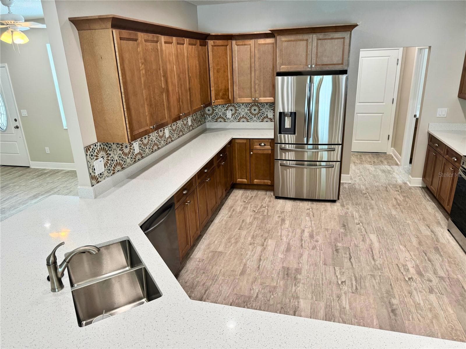 37549 Teri CT photo 5
