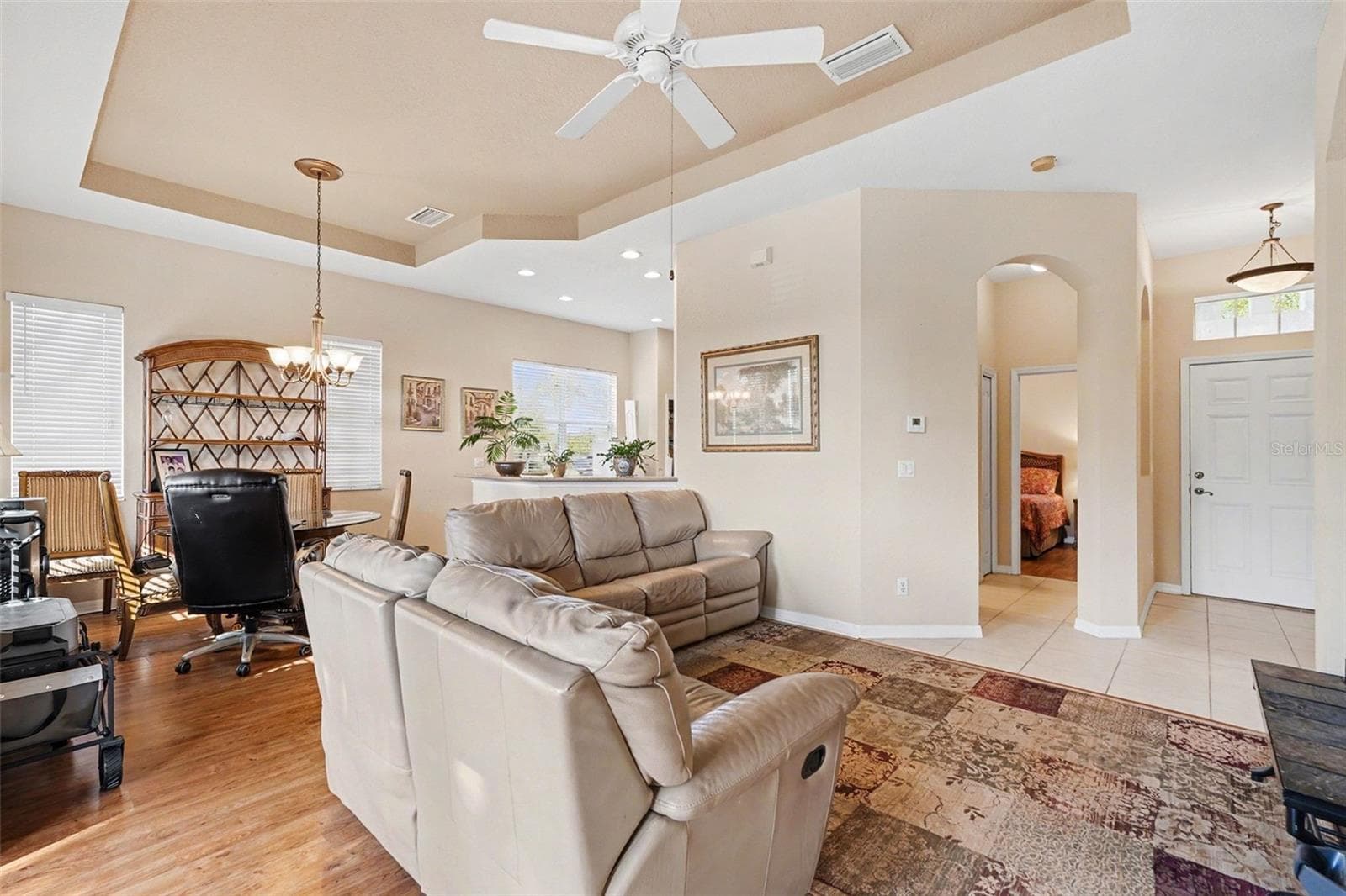 918 Regal Manor Way photo 4
