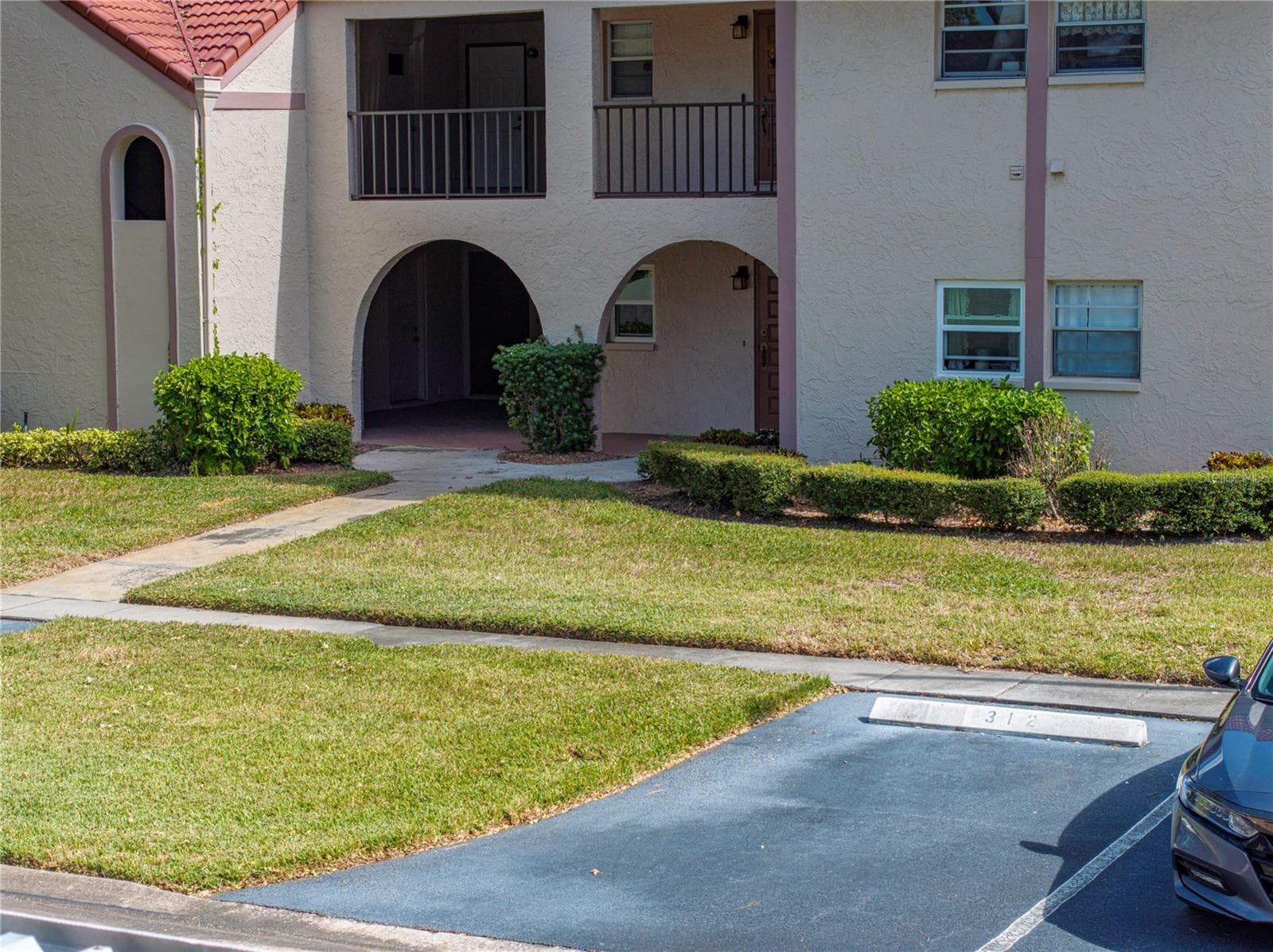9700 Starkey Rd #312 photo 3