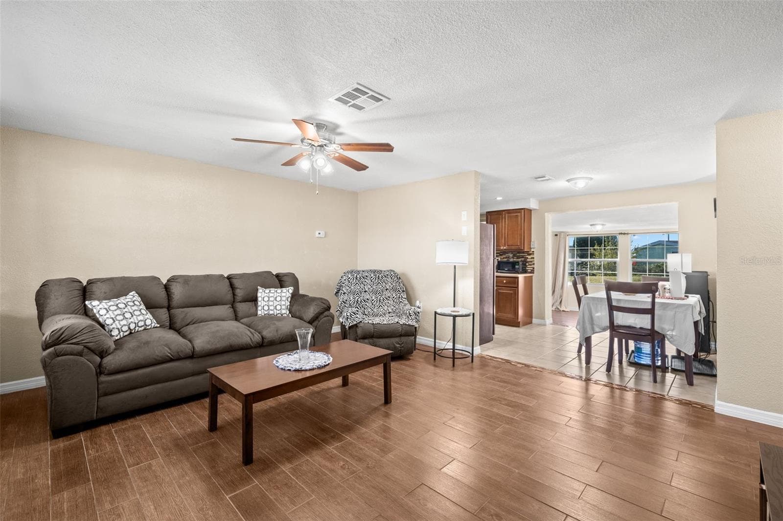 4642 Eastwood Ln photo 3