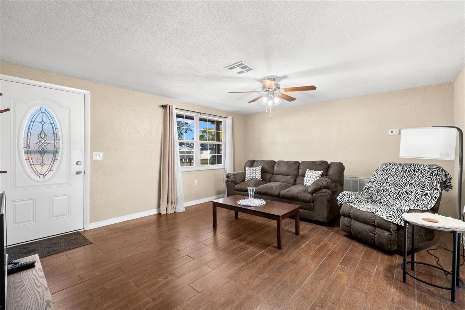 4642 Eastwood Ln photo 4