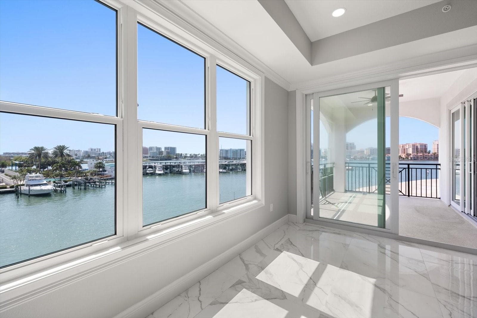 211 Dolphin Pt #303 photo 4