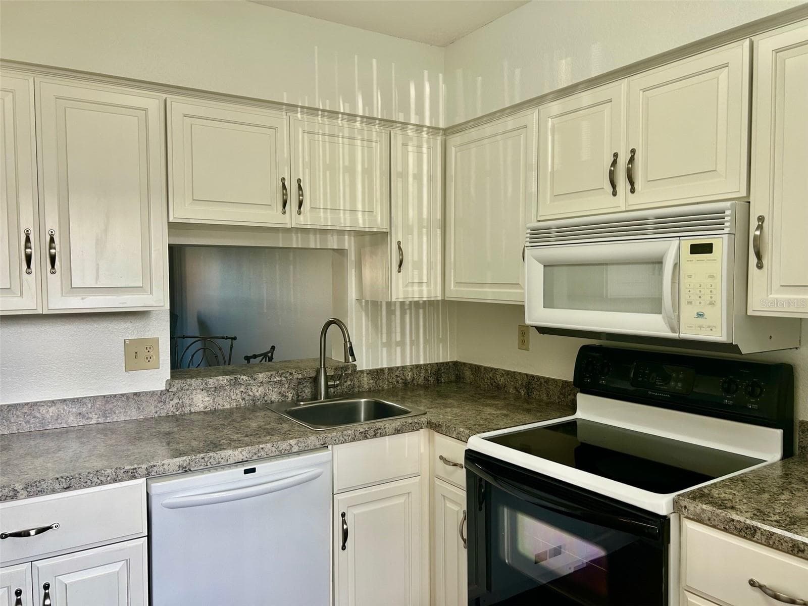 1701 Pinehurst Rd #18C photo 4