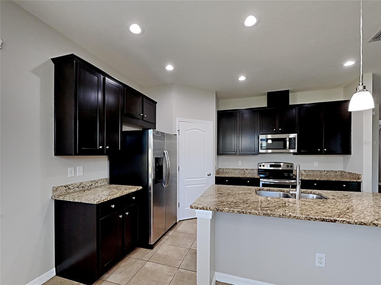 7226 Lumber Port Dr photo 5