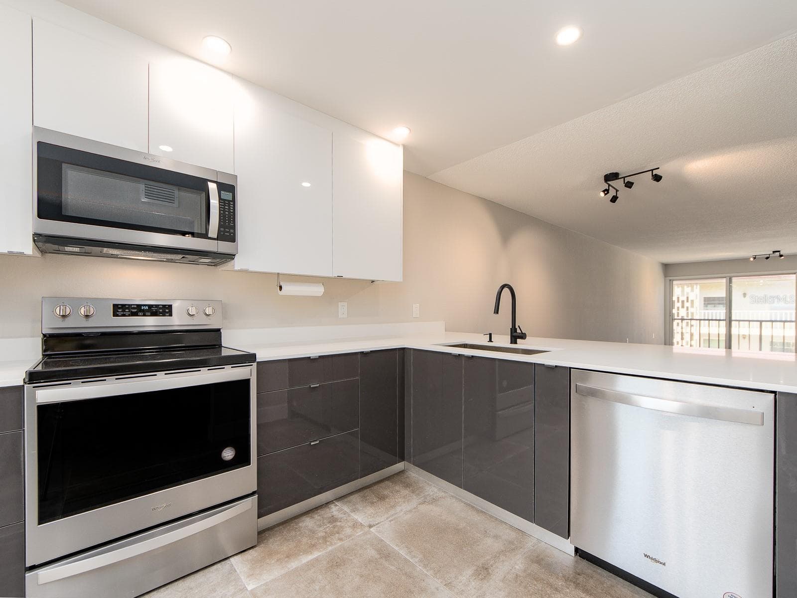105 Island Way #143 photo 5