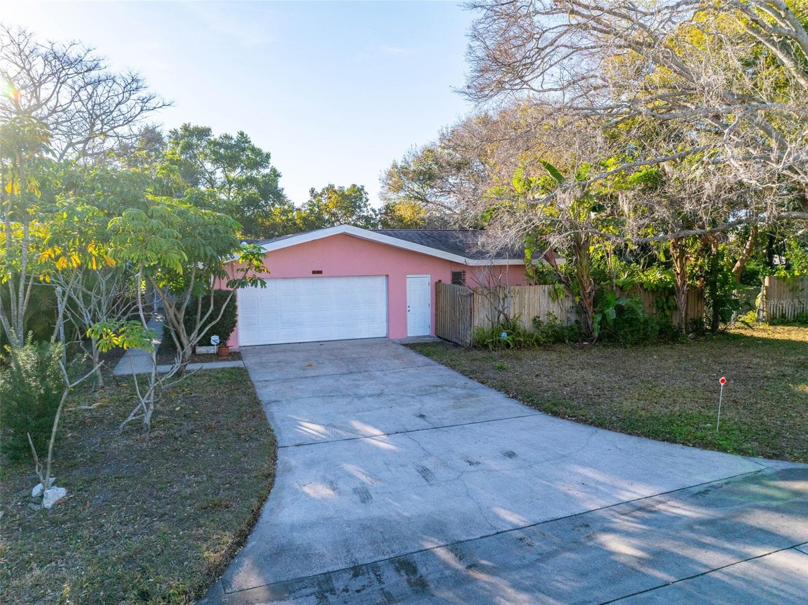 1546 Belleair Rd photo 4