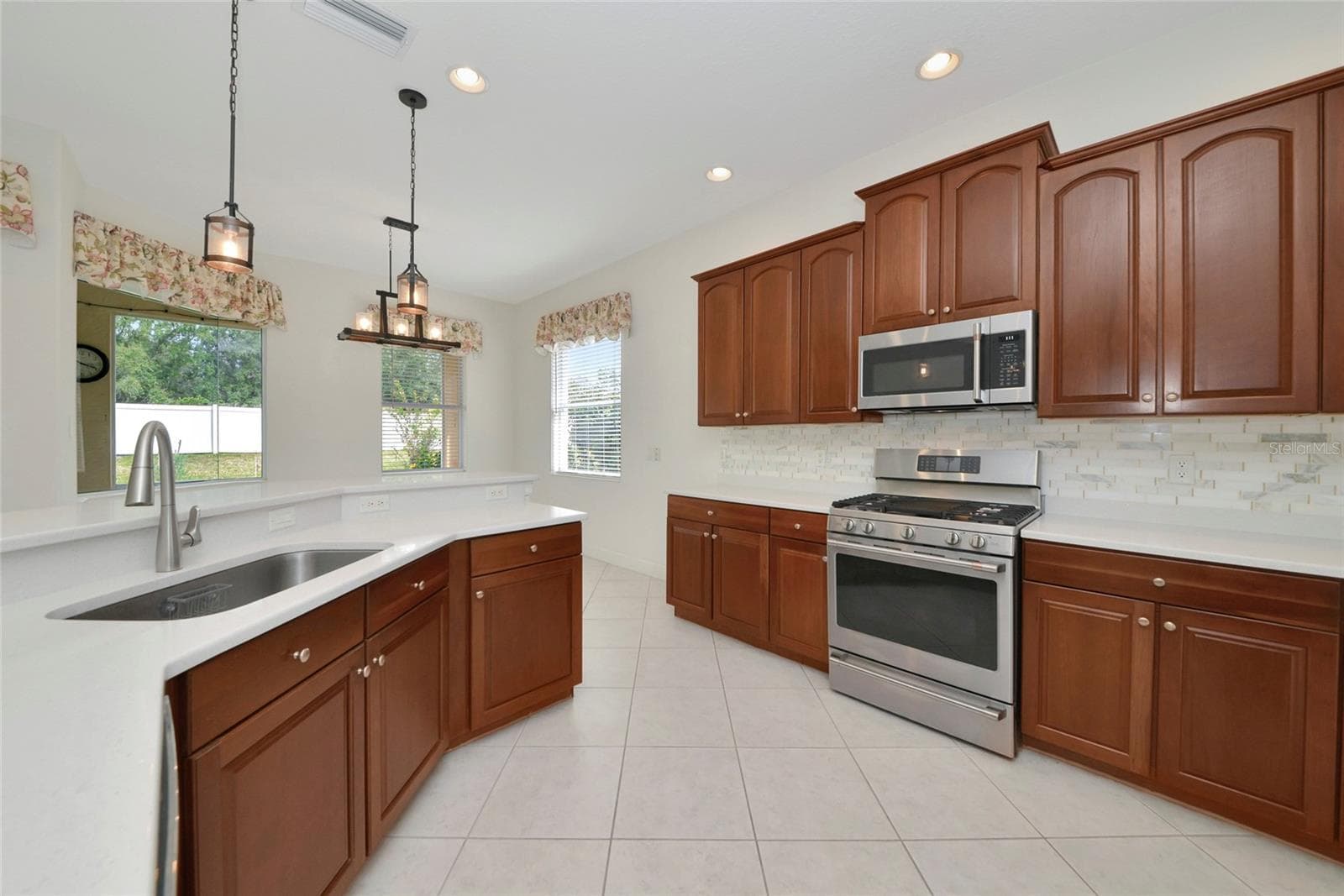 6841 74th Street Cir E photo 5
