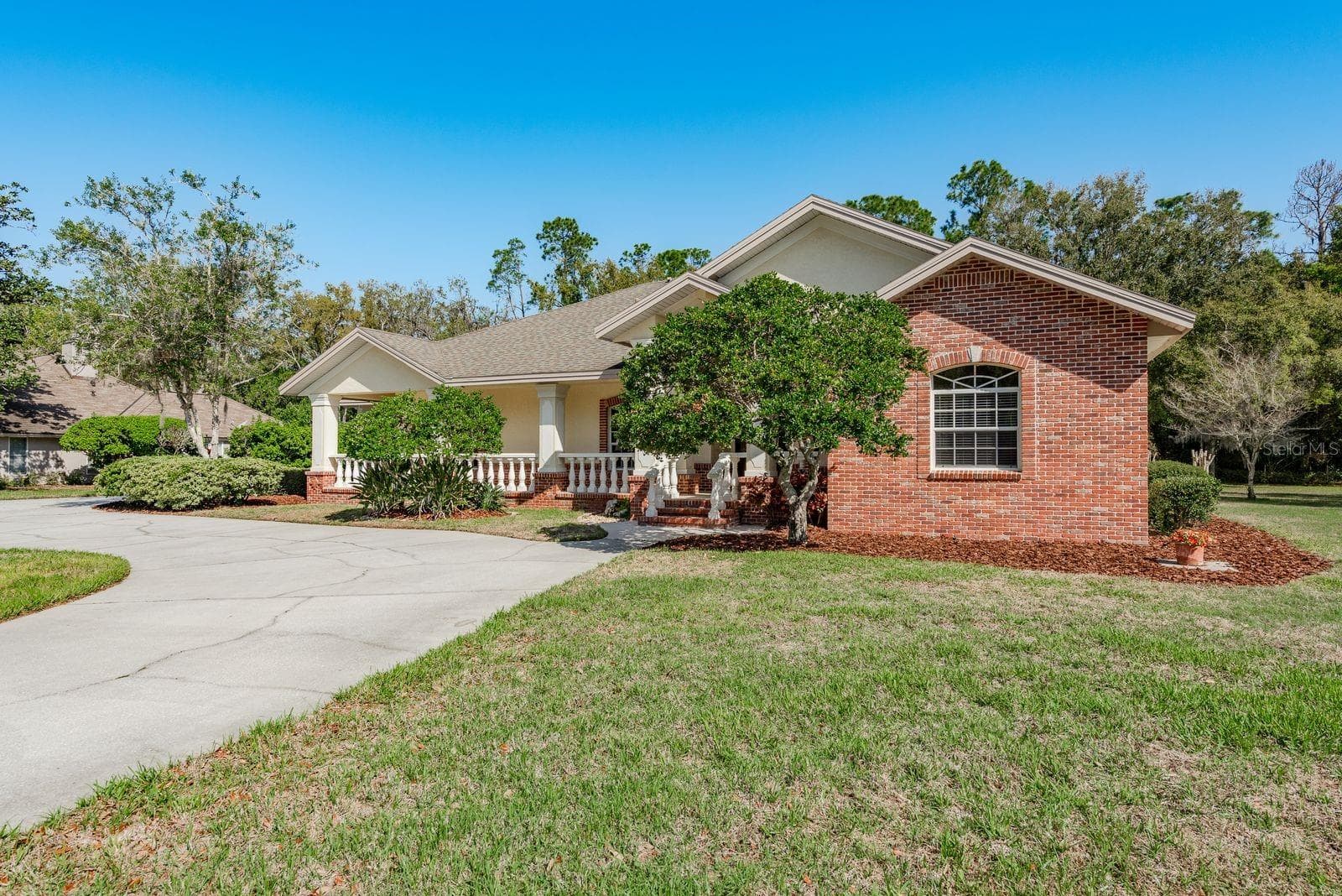 6207 Claire DE Lune CT photo 3