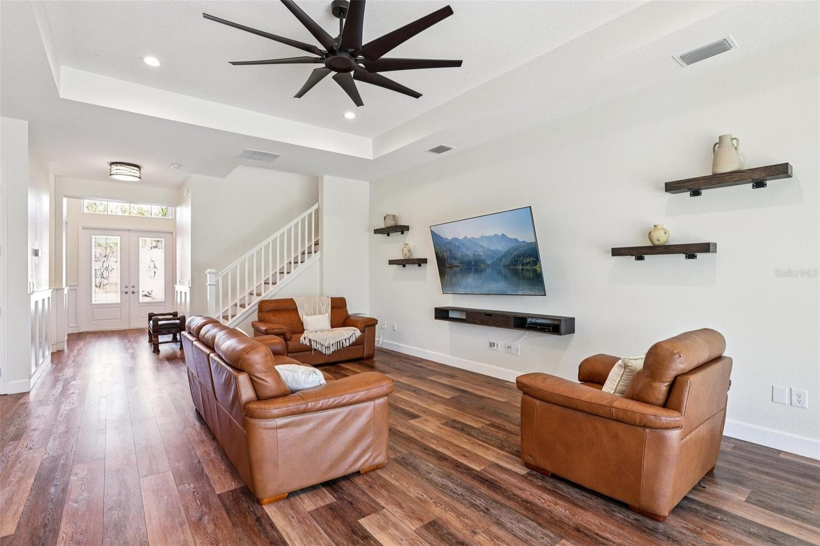 3326 Acacia Bay Ave photo 4