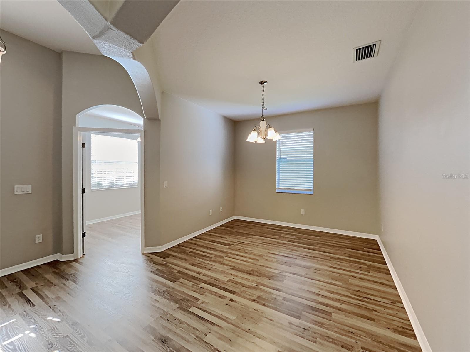 4020 Langdrum Dr photo 3