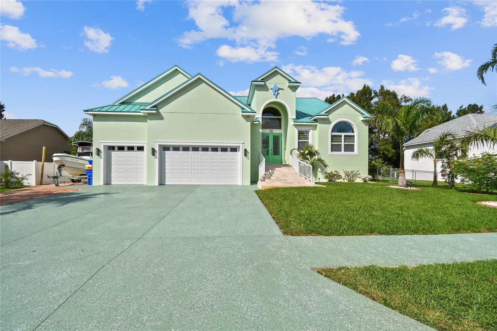 711 Eagle Ln