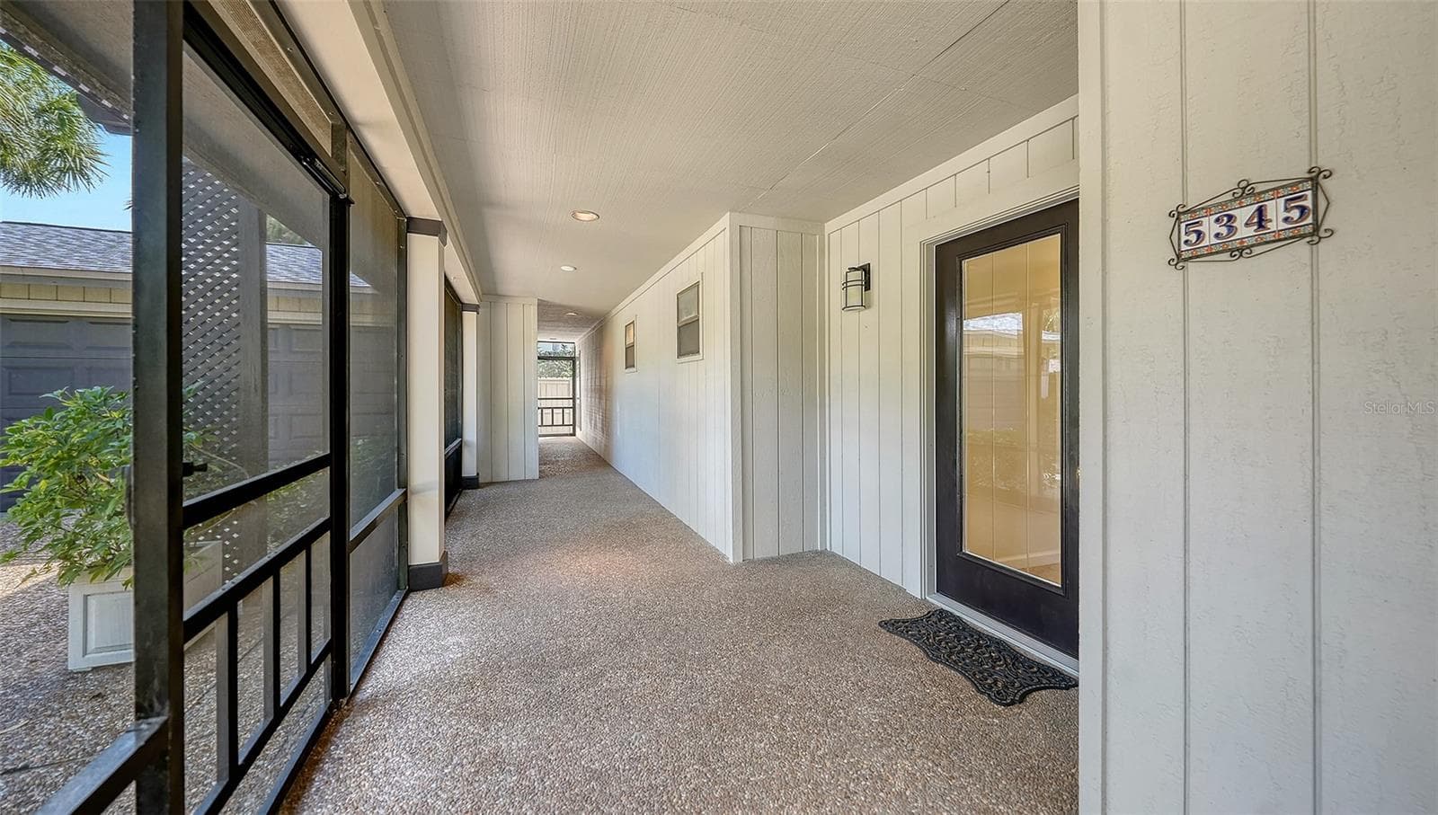 5345 Siesta CT photo 4