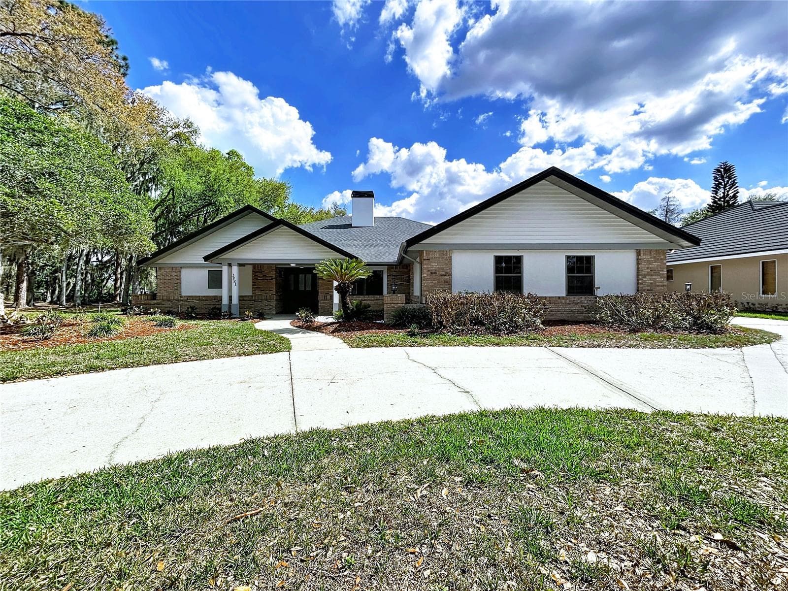 2881 Hammock Dr photo 4