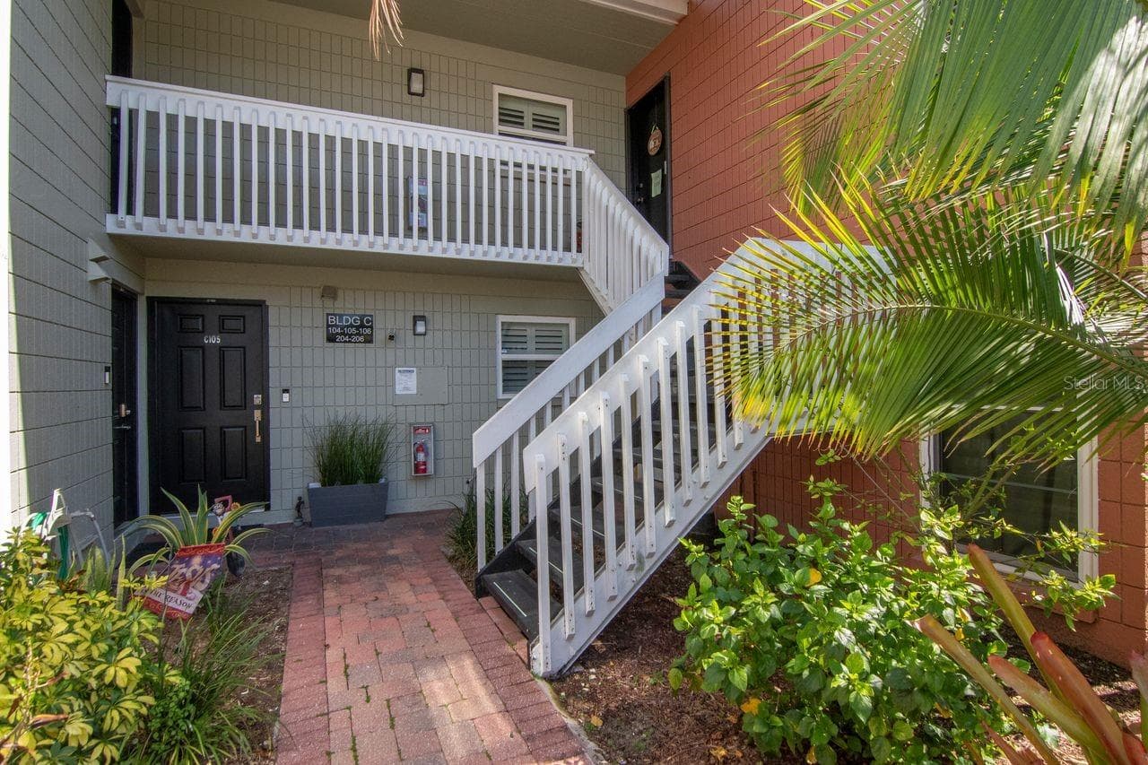 2424 W Tampa Bay Blvd #C105 photo 3