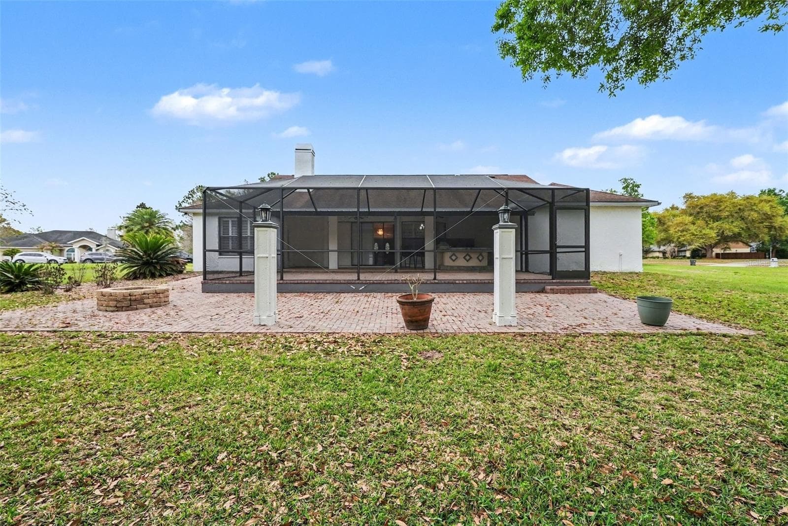 19216 Ridgelake Dr photo 4