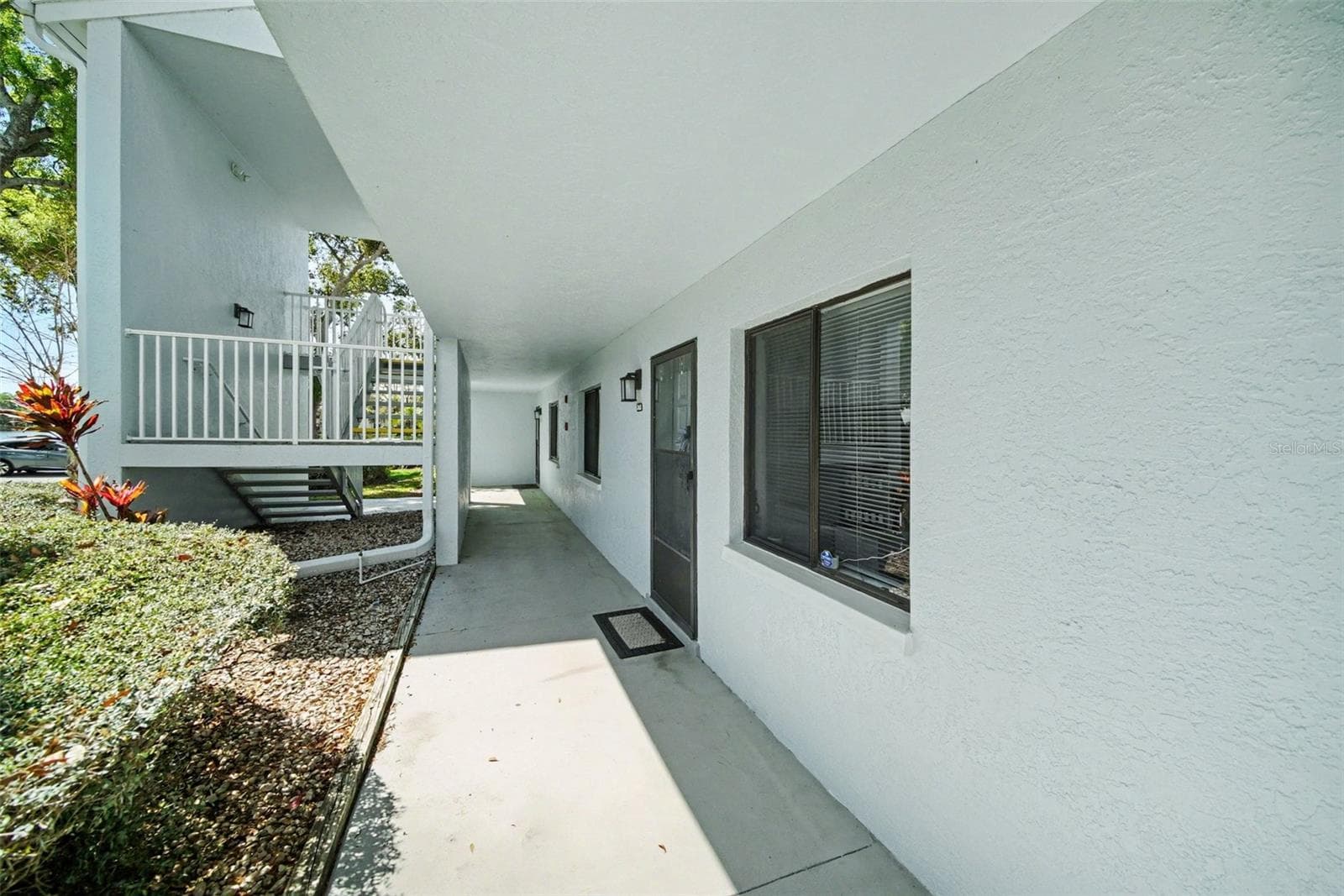 303 Martha Ln #303 photo 4