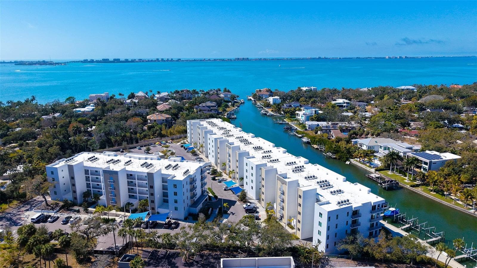 1703 N Tamiami Trl #511 photo 3