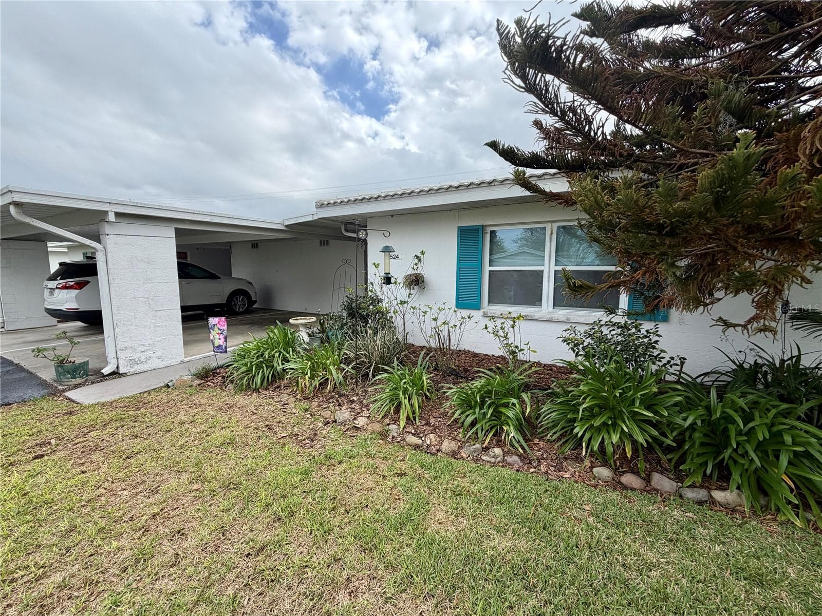 524 Cameo Dr photo 3