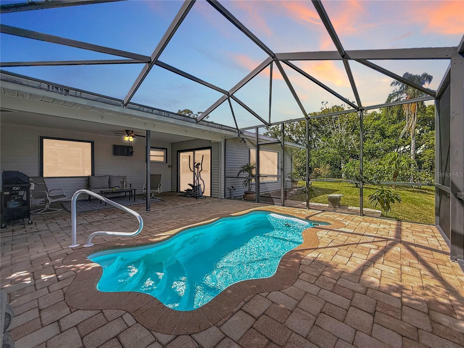 2071 Butternut Cir E photo 4