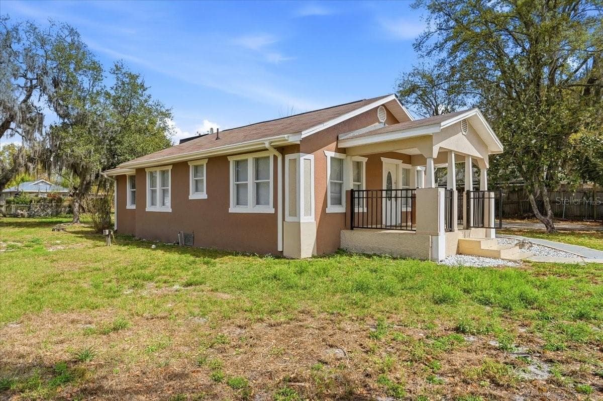 2628 Fletcher Ave photo 3