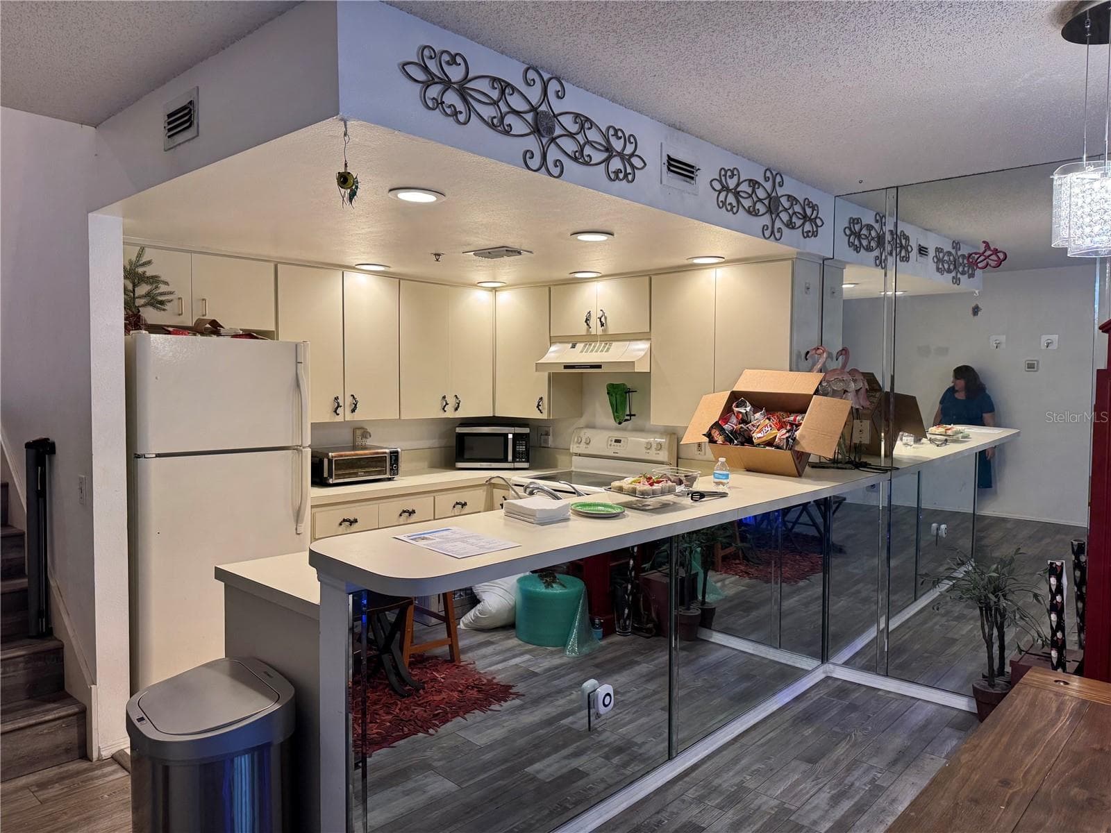 2111 Vista Del Sol Cir #403