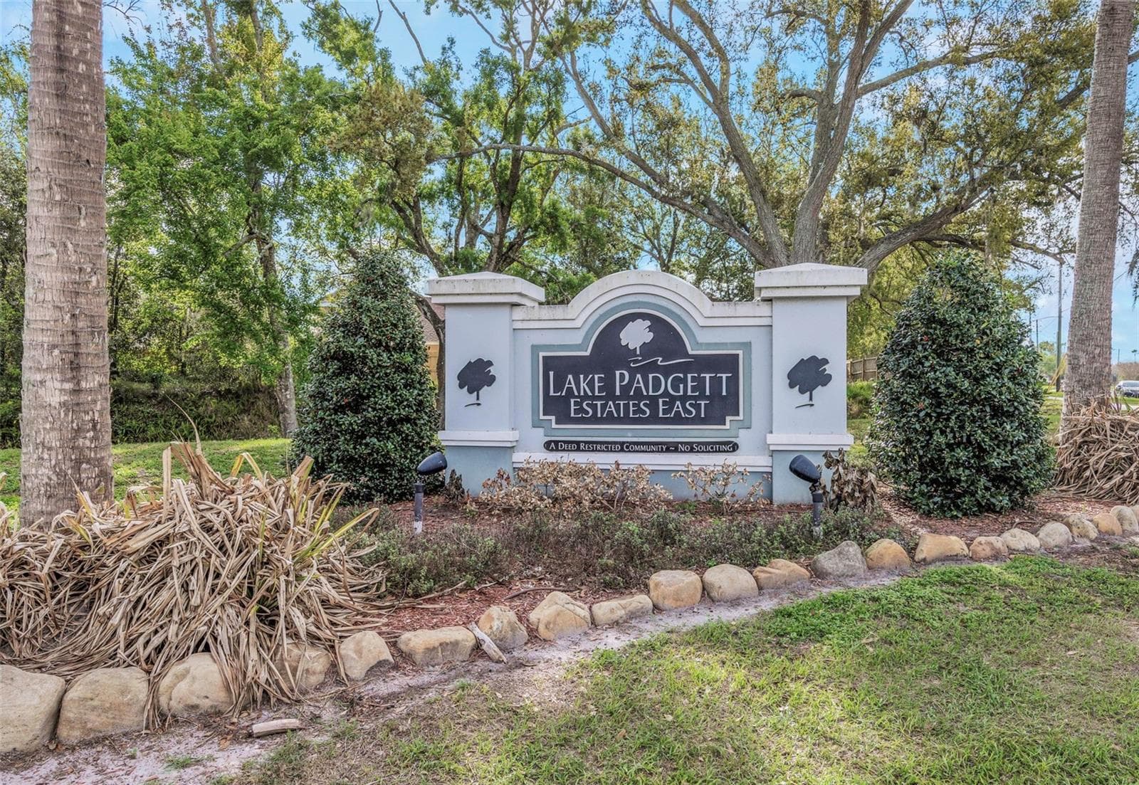 4030 Fieldgreen Pl photo 3