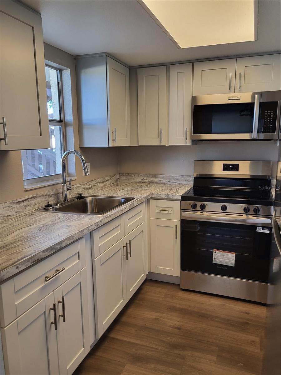 4956 Harbor Villa Ln #103 photo 3