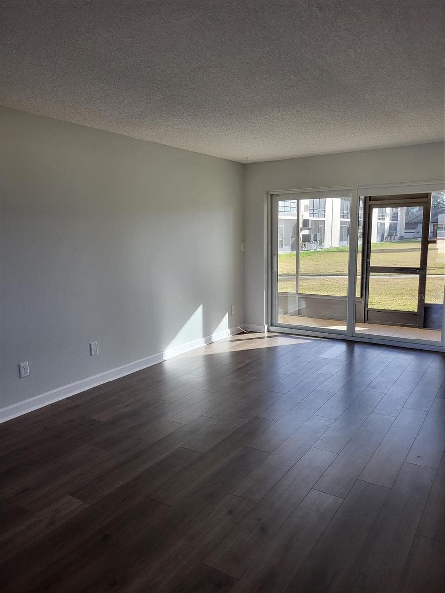 4956 Harbor Villa Ln #103 photo 5