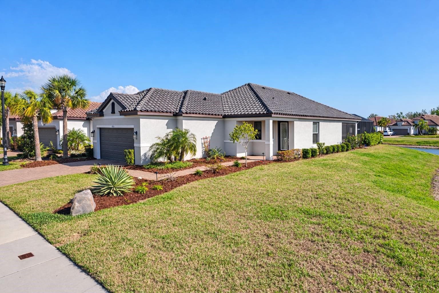 4760 Crestpoint Way photo 3