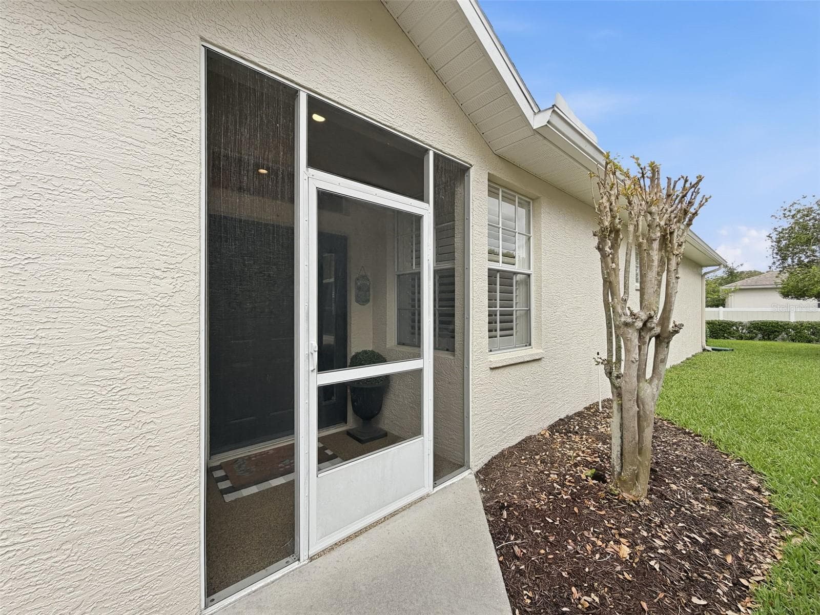 15021 Tamarind Loop photo 4