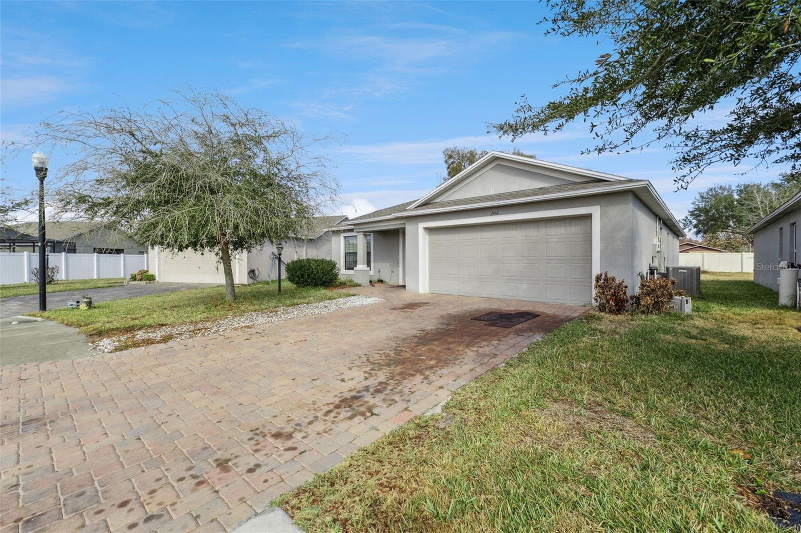 206 Lake Mariana Pl photo 3
