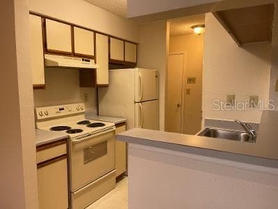8653 Mallard Reserve Dr #201 photo 3
