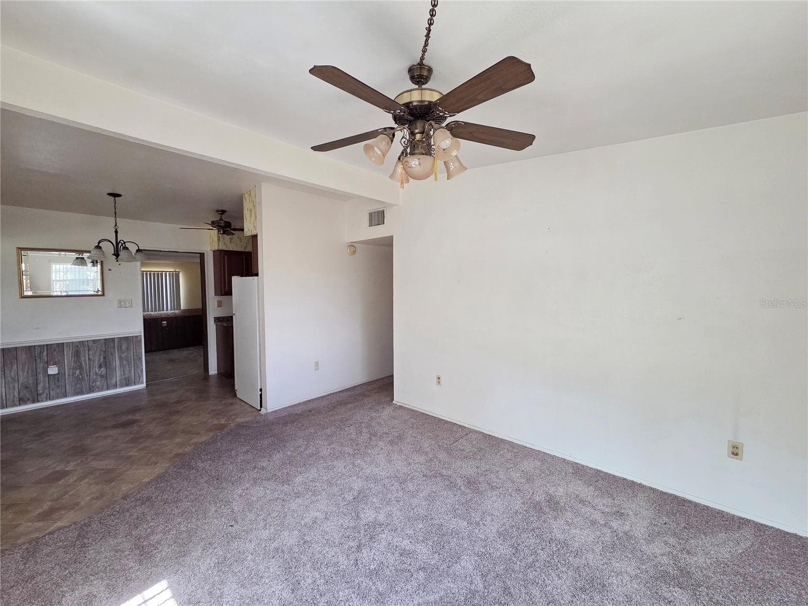 640 Forrest Dr photo 4