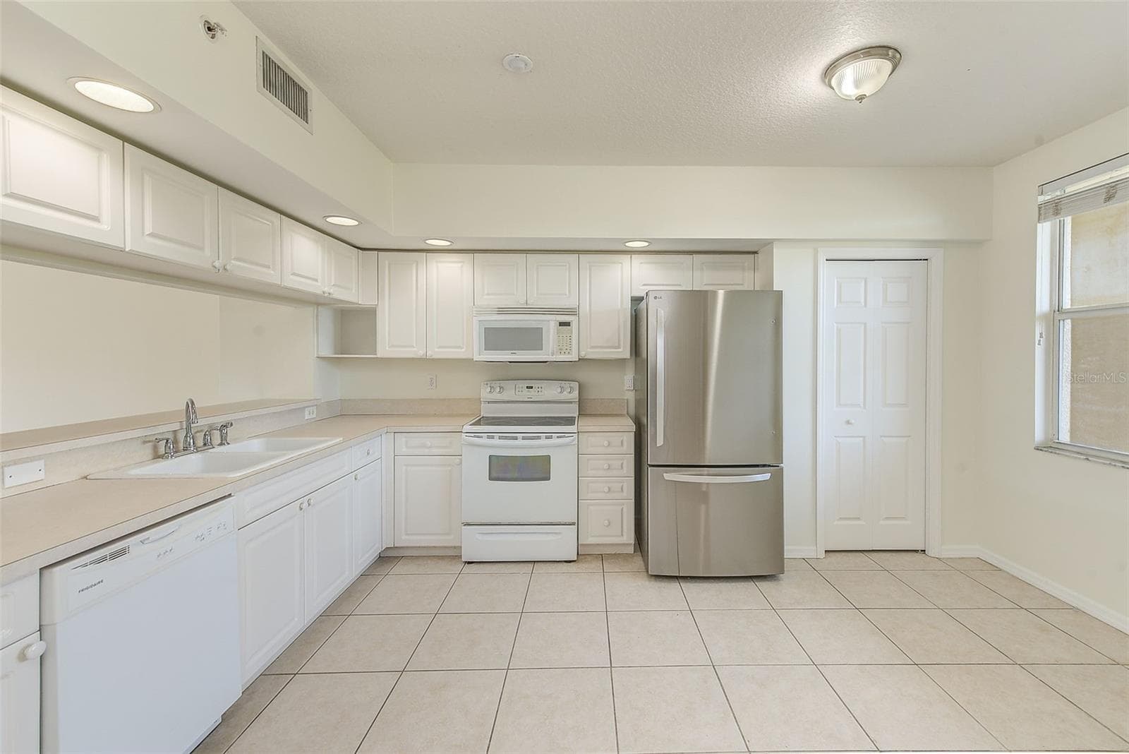 960 Starkey Rd #3302 photo 4