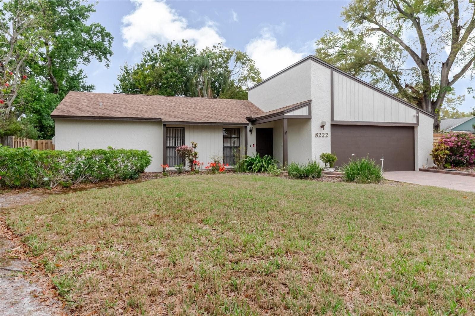 8222 LA Serena Dr photo 5