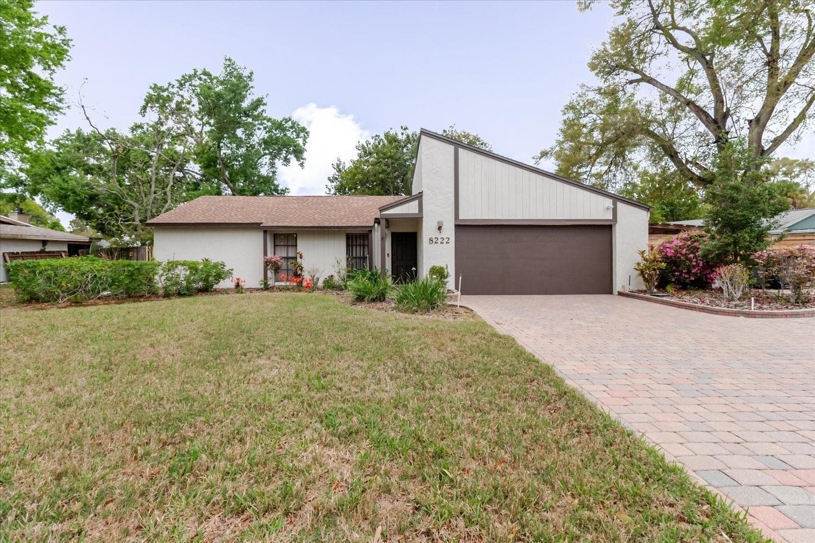 8222 LA Serena Dr photo 4