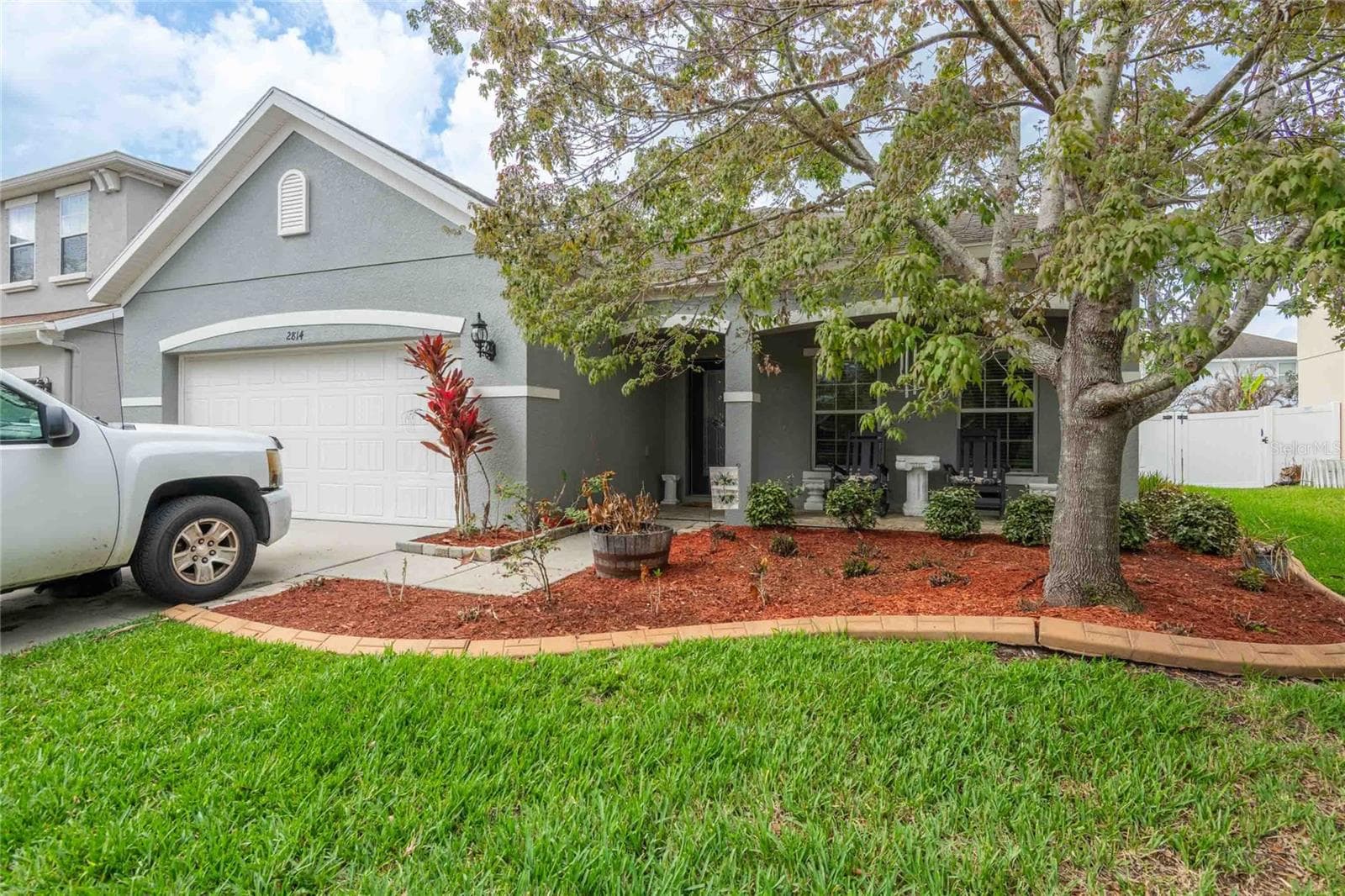 2814 Maple Brook Loop