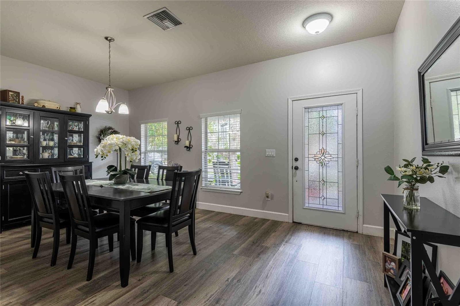 2814 Maple Brook Loop
