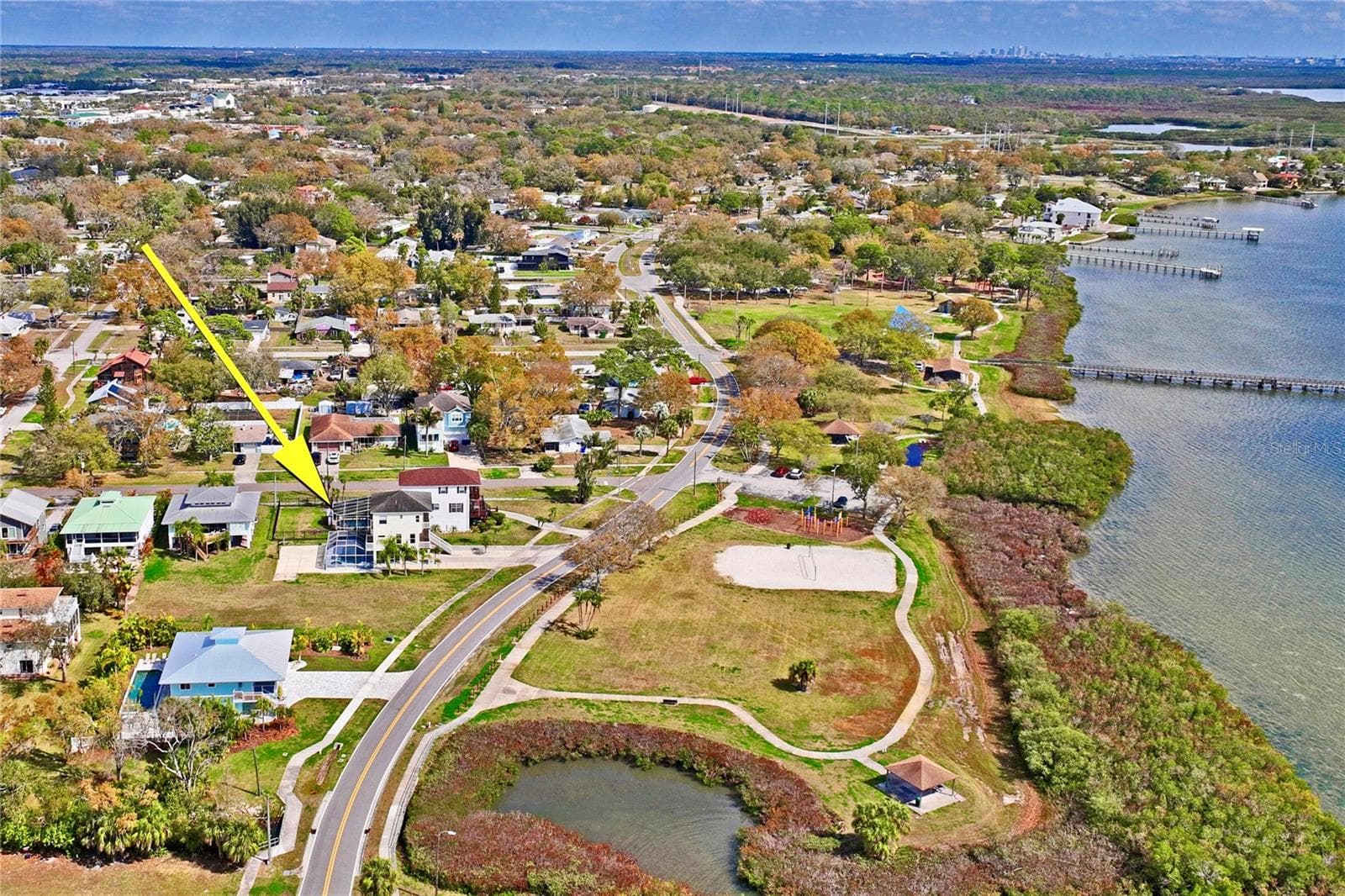 402 Shore Dr W photo 4
