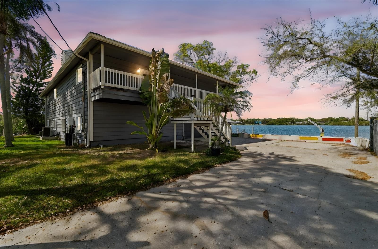 9901 Bay Dr