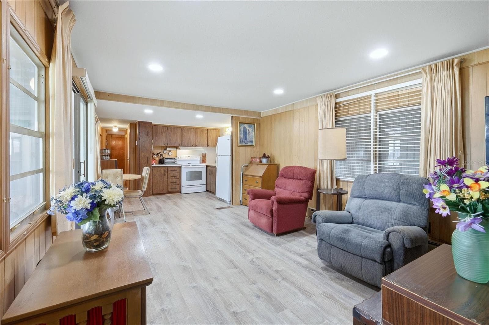 1112 46th Avenue Dr E photo 5