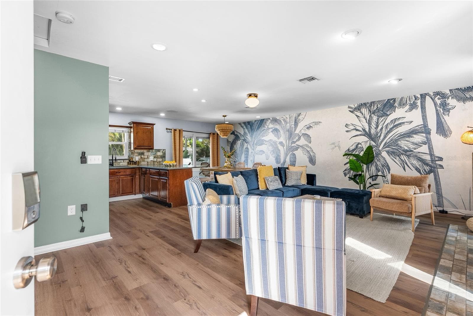 8580 139th Ln photo 4