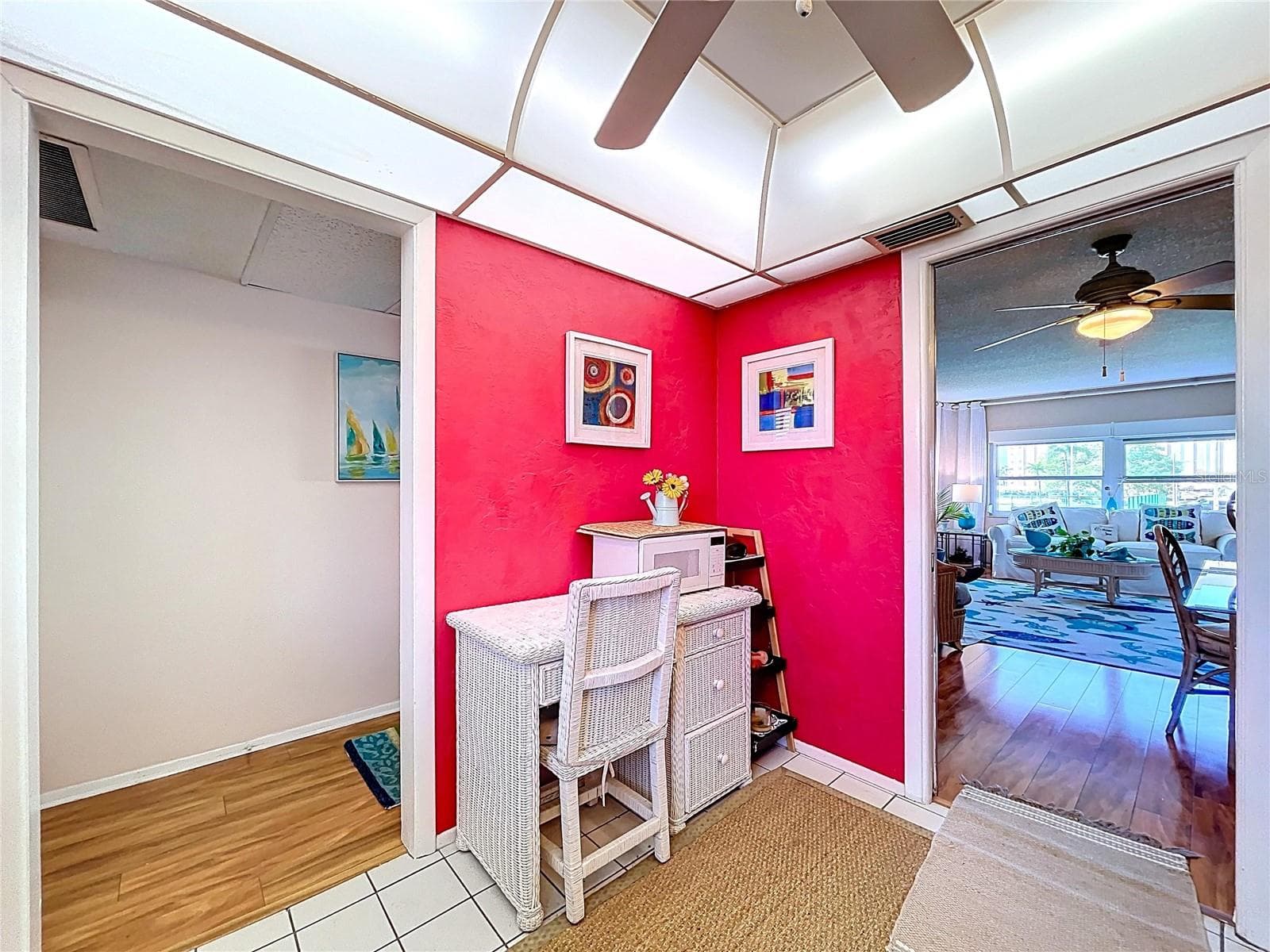 4650 Cove Cir #209