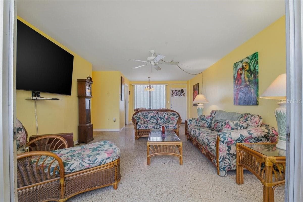 200 N Betty Ln #1C photo 5