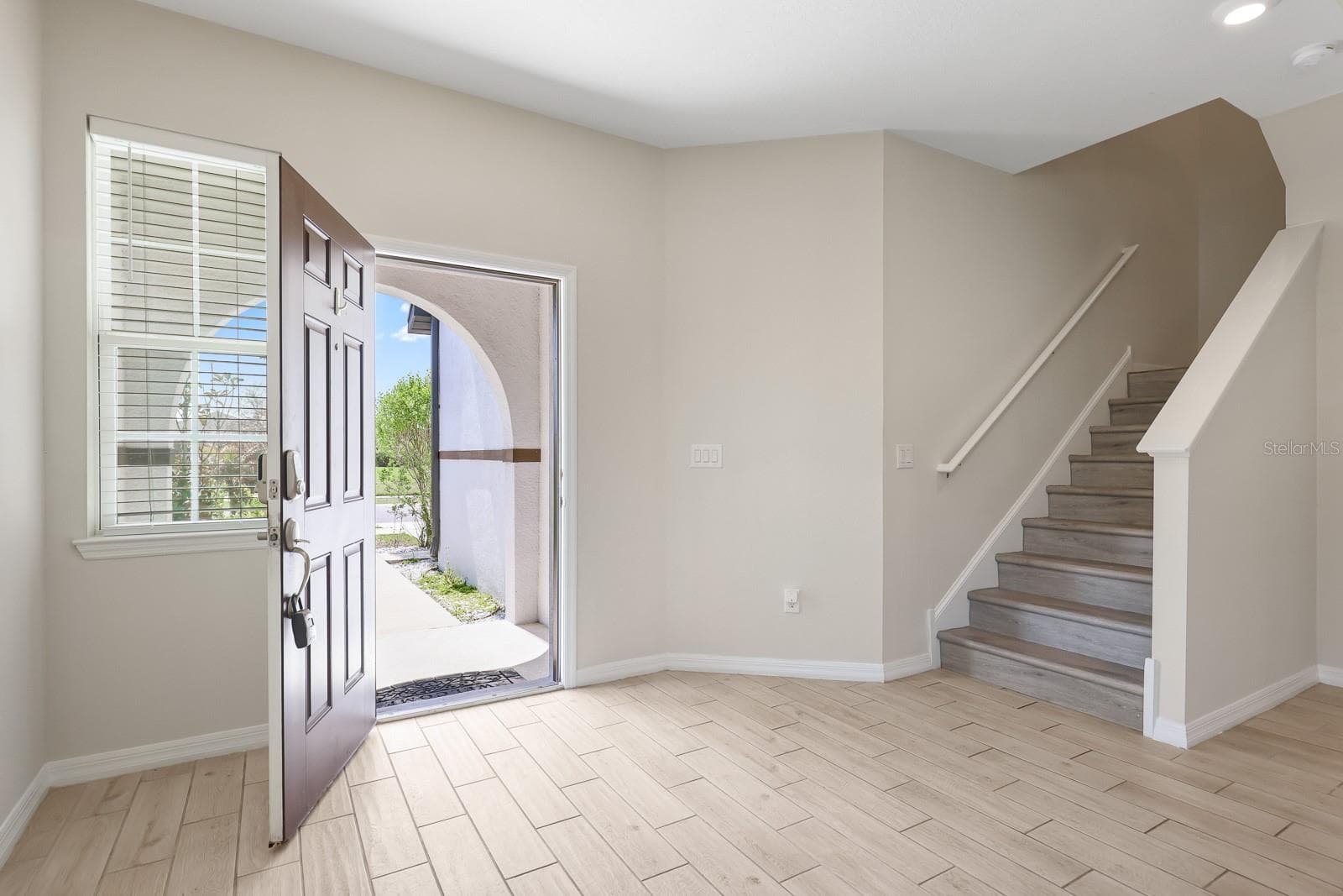 13441 Palmera Vista Dr photo 3