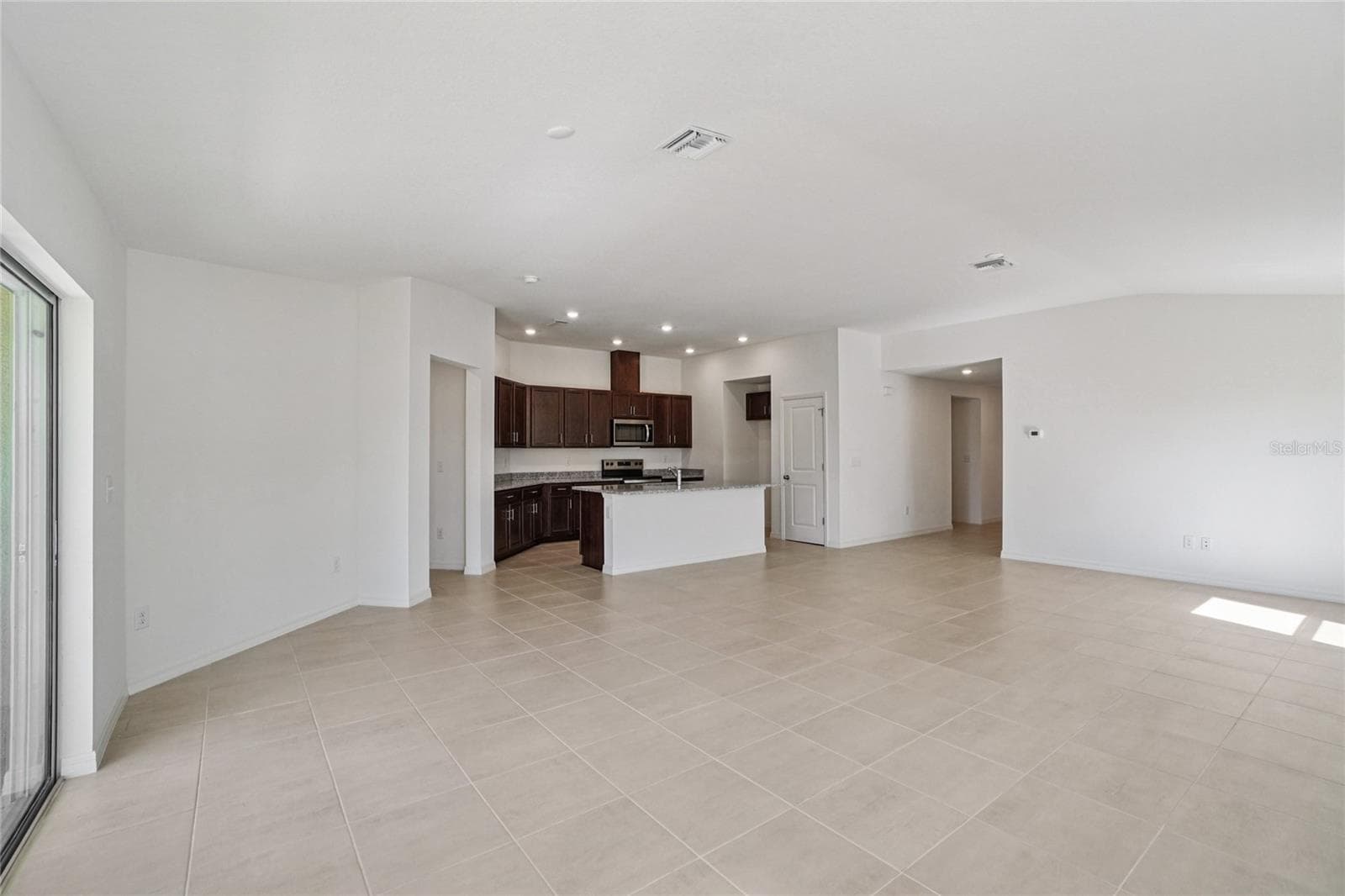3323 Canberra Pl photo 3