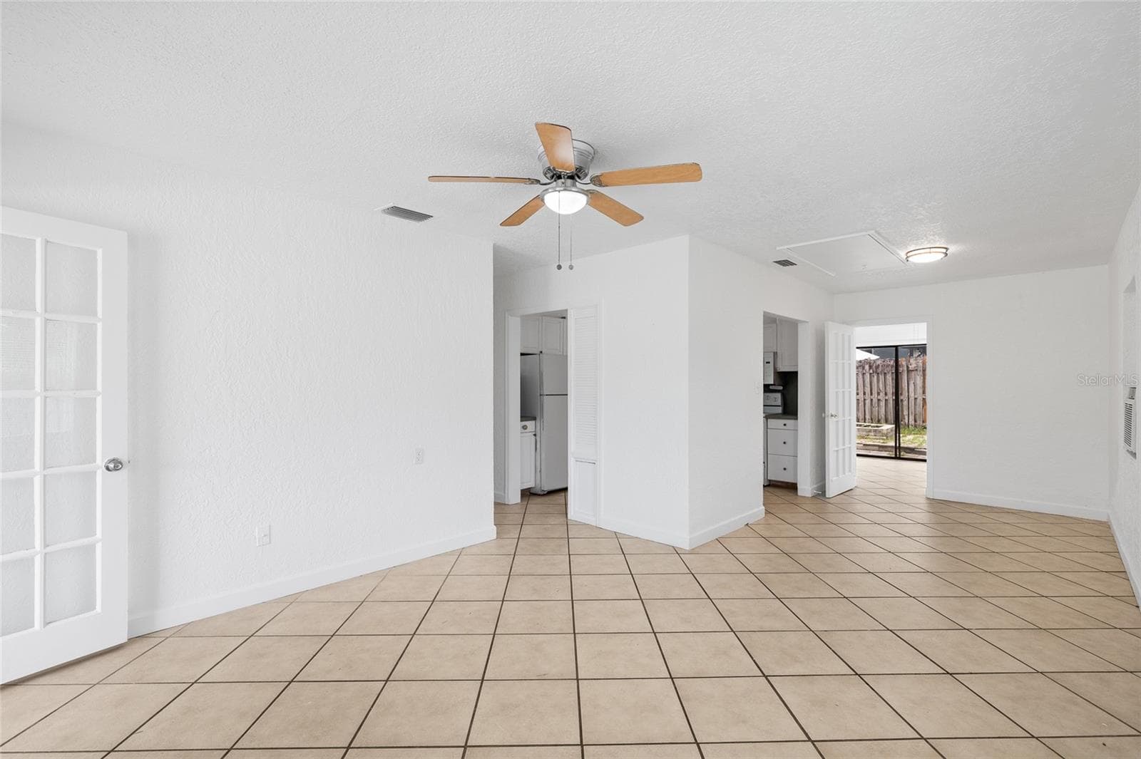 2196 Bell Cheer Dr photo 5