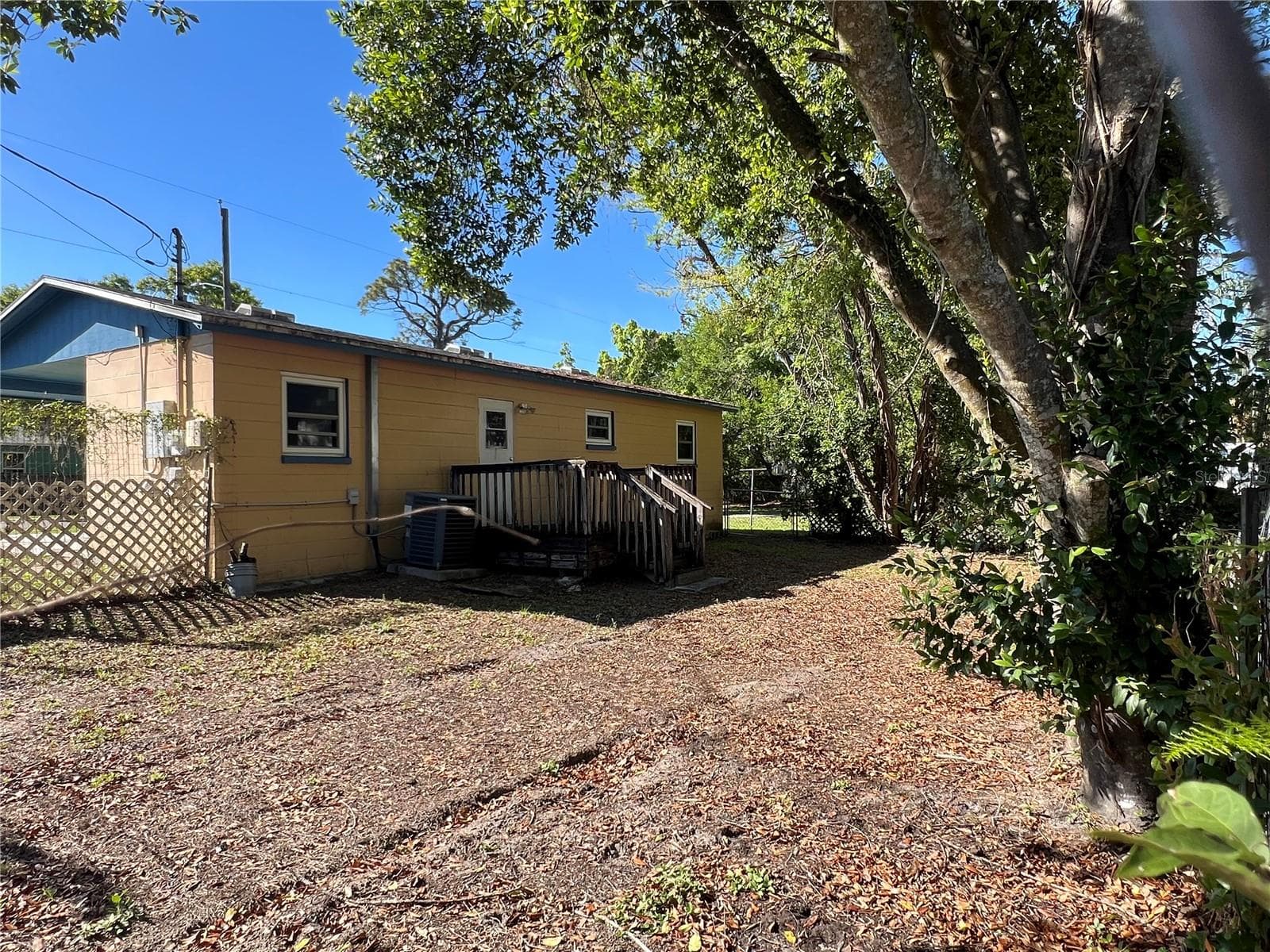 1602 E Annona Ave photo 3