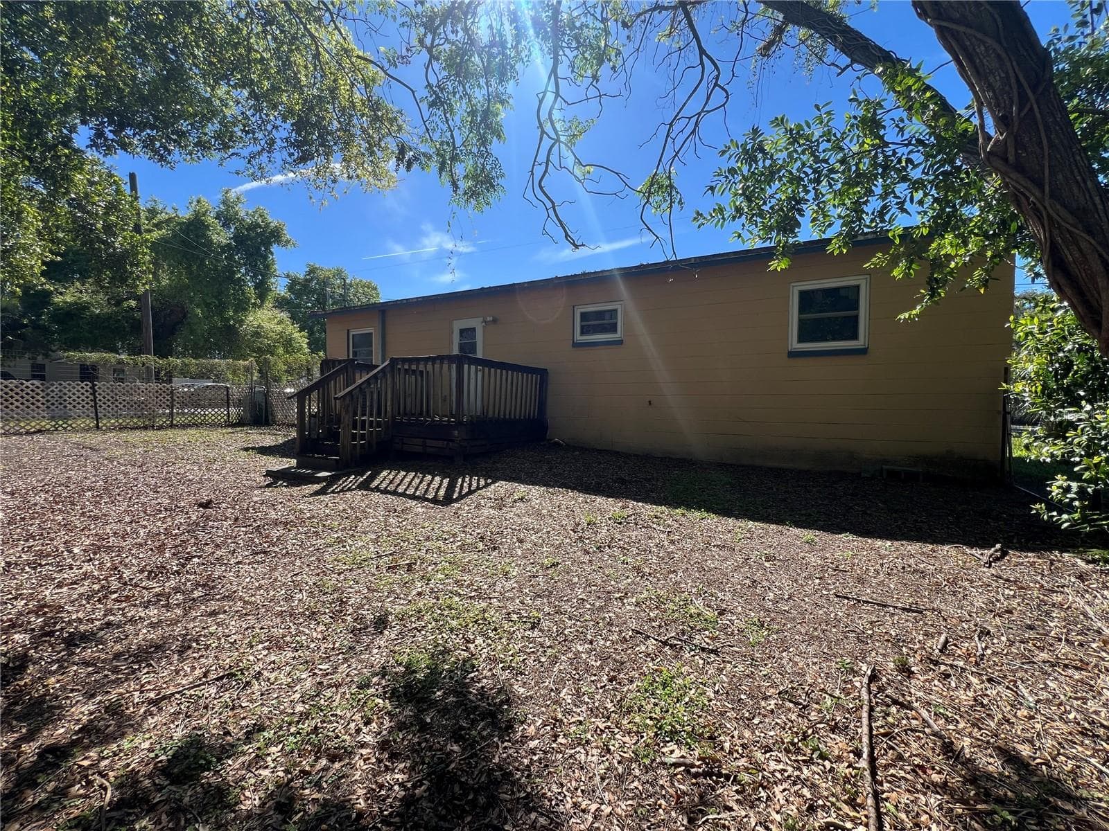 1602 E Annona Ave photo 4